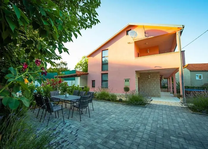 Villa Milla-grubine *
