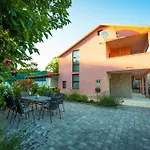 Villa Milla-grubine *